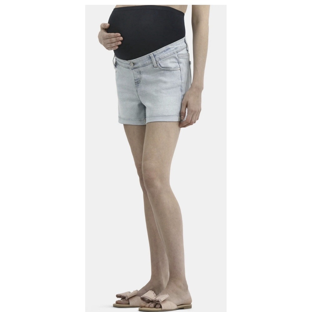 Time and Tru Maternity Roll Cuff Shorts – Size Medium – Light Wash Denim‎ – NWT